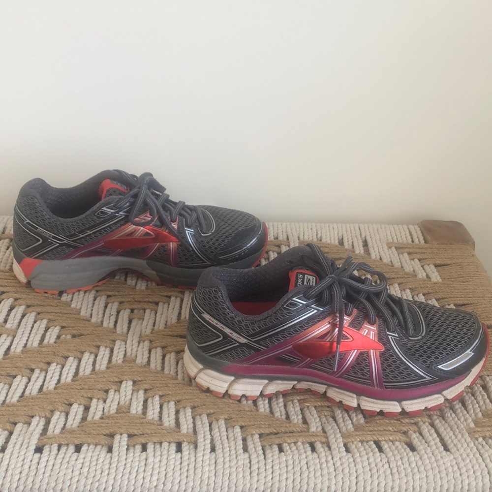 Brooks GTS 17